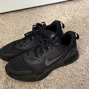 Men’s Nike size 9.5 Air Max Alpha 5